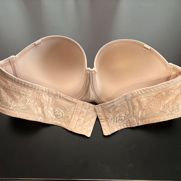 Torrid nude lace strapless bra 38D - Picture 3 of 3
